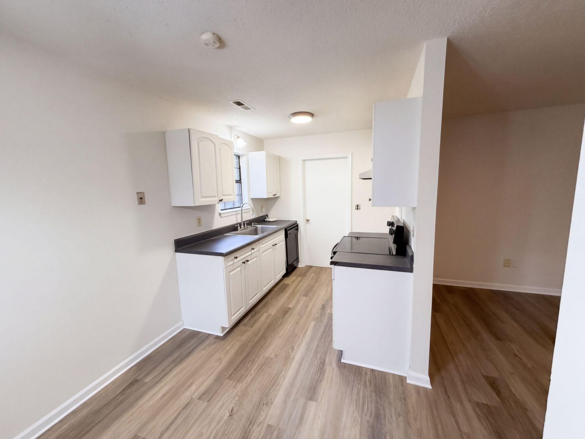 1300 Maryland Drive Photo 15