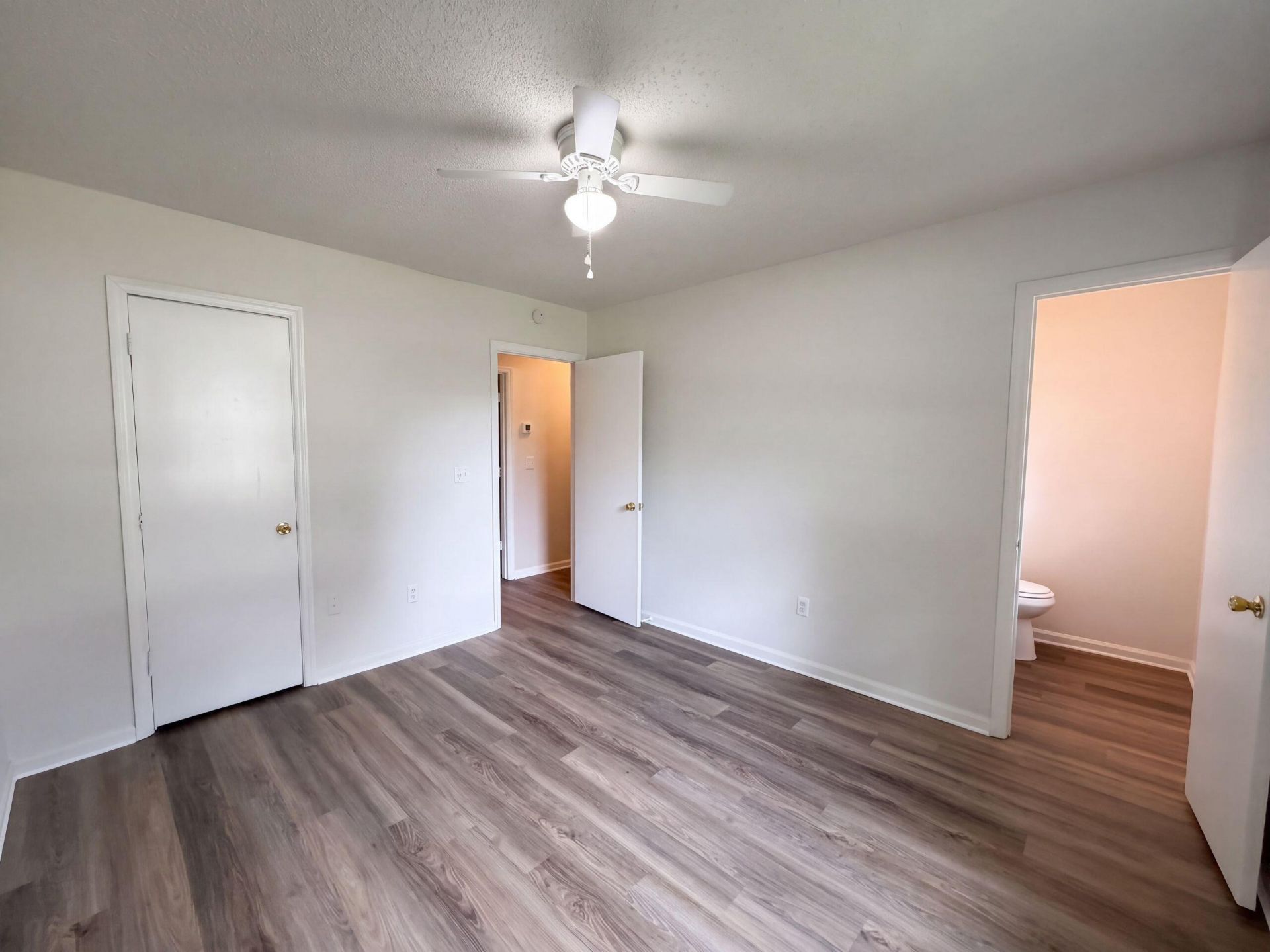 1300 Maryland Drive Photo 4