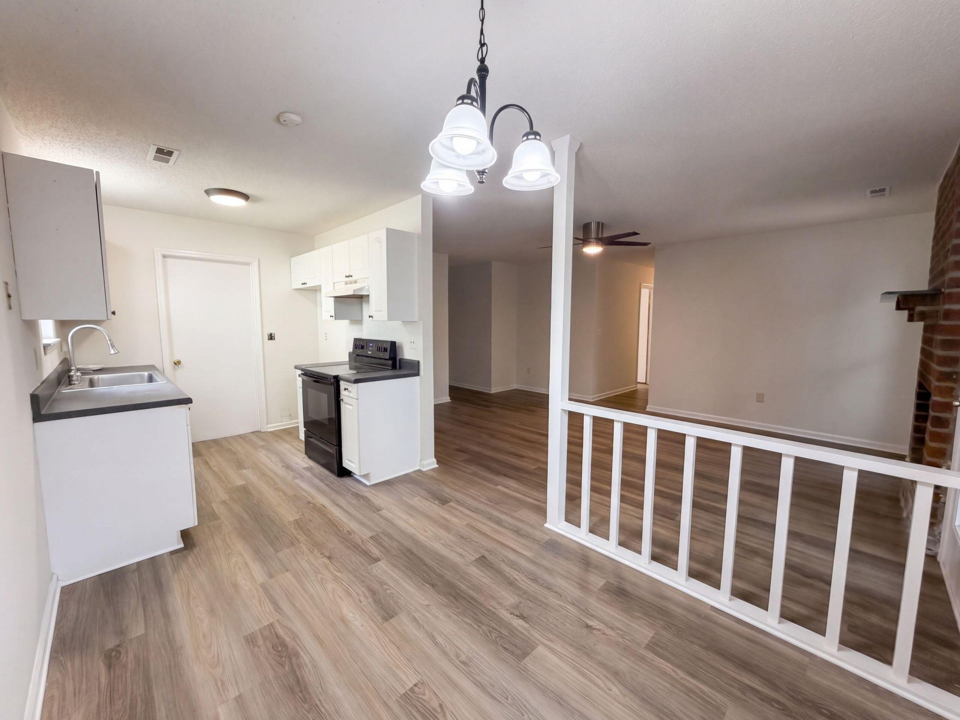 1300 Maryland Drive Photo 6