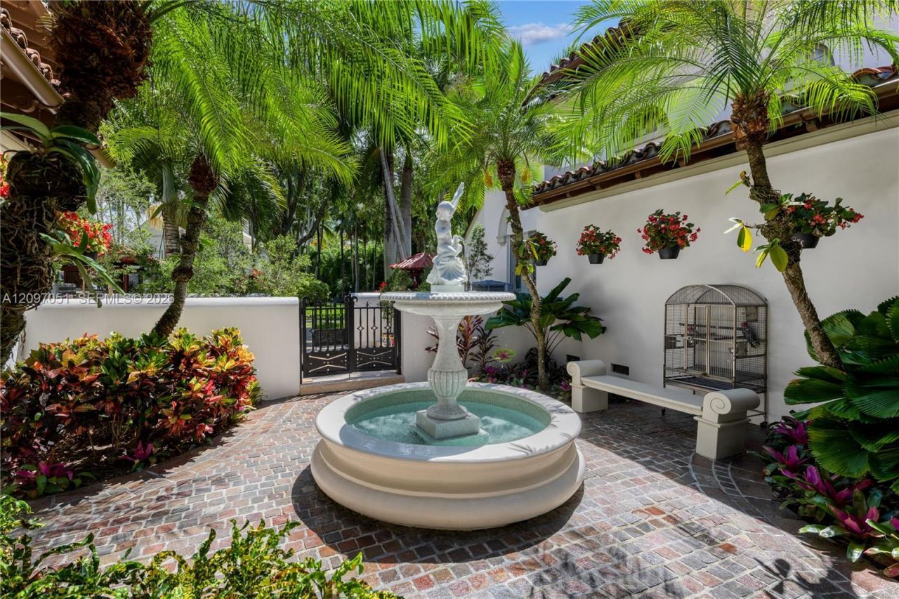 8901 Arvida Ln , Coral Gables, FL 33156 Photo