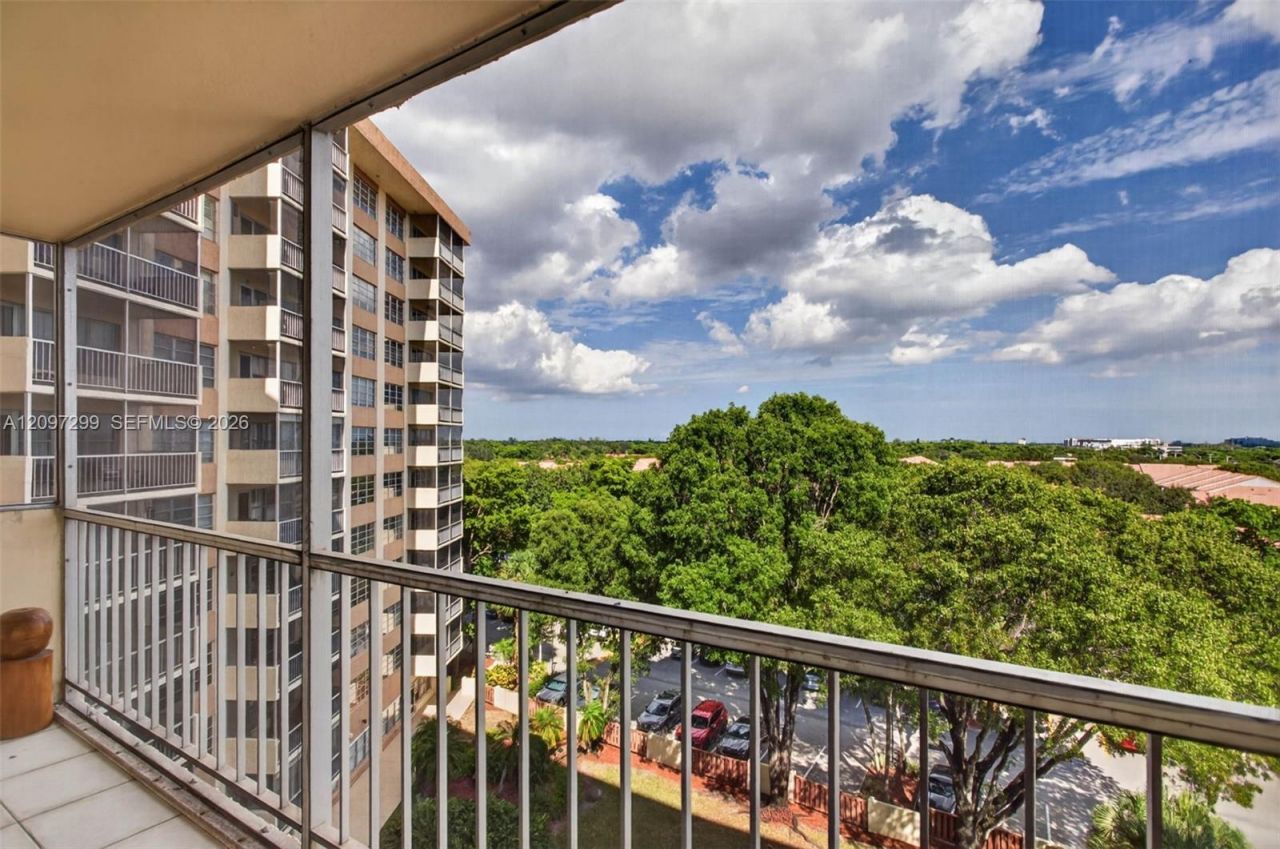 10777 W Sample Rd , Unit 718, Coral Springs, FL 33065 Photo