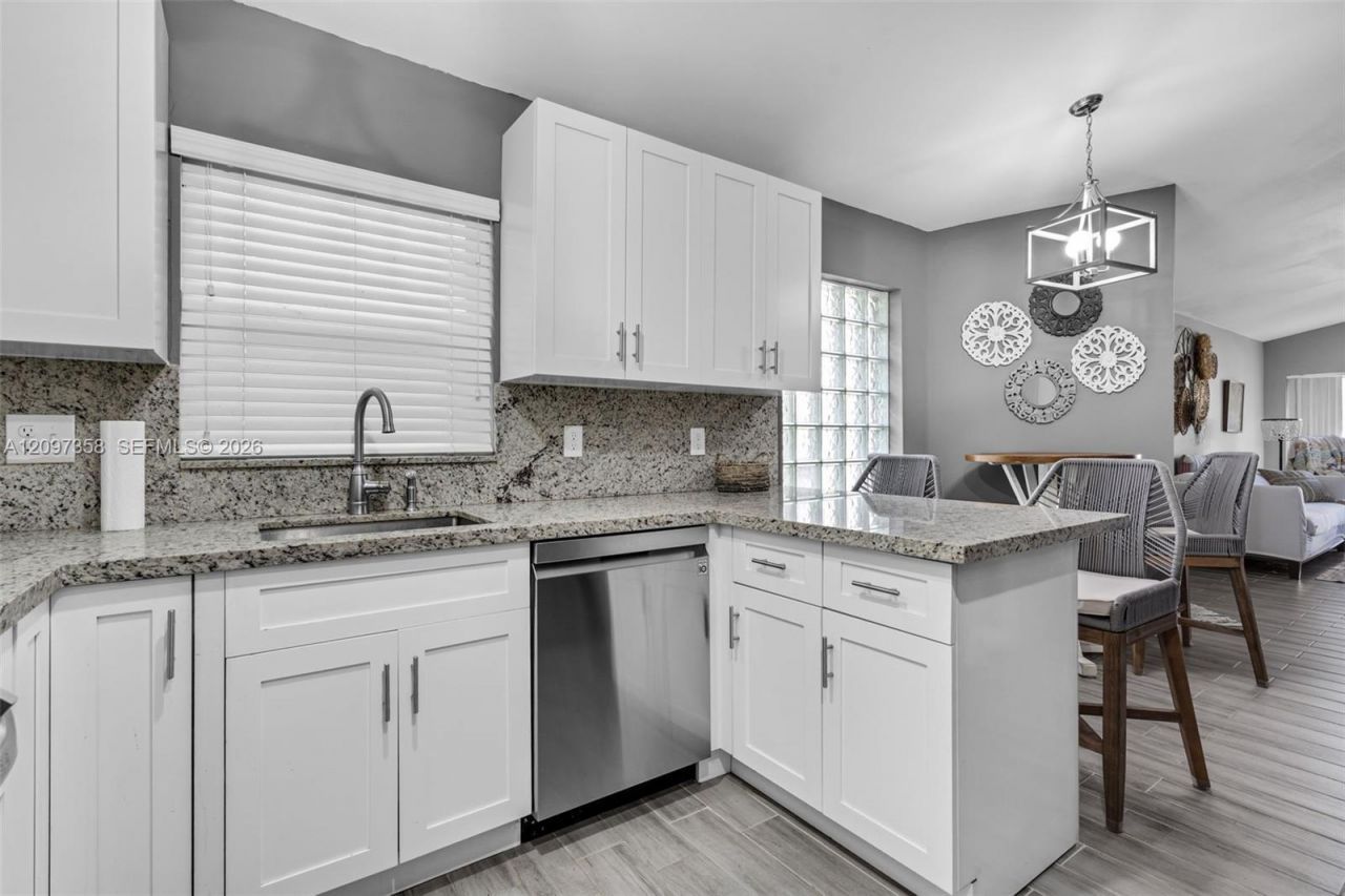 10831 NW 3rd Ct , Unit N/A, Pembroke Pines, FL 33026 Photo