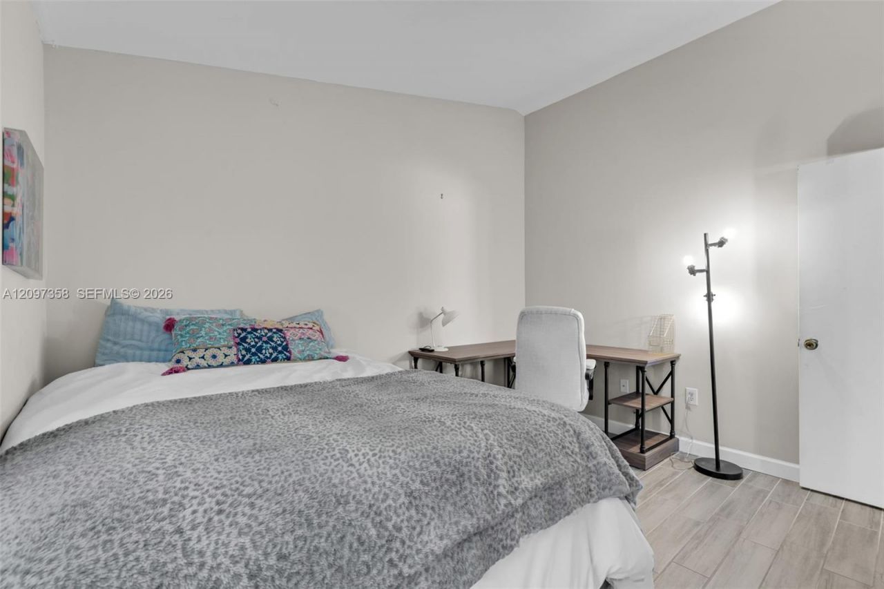 10831 NW 3rd Ct , Unit N/A, Pembroke Pines, FL 33026 Photo