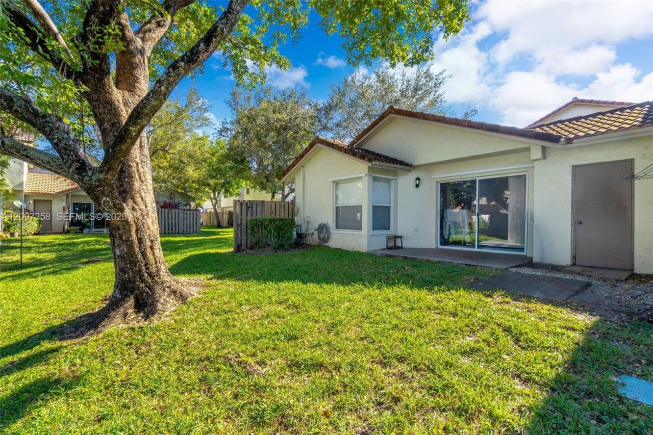 10831 NW 3rd Ct , Unit N/A, Pembroke Pines, FL 33026 Photo
