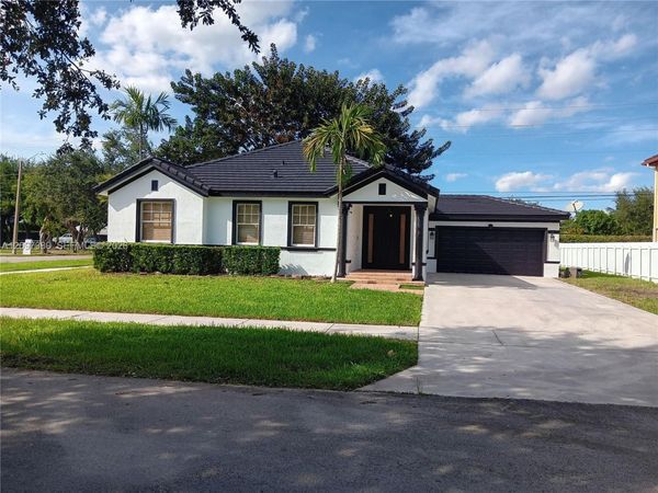 12971 SW 200th Ter , Miami, FL 33177