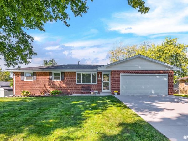 2521 S Daycor Divide, Peoria, IL 61607