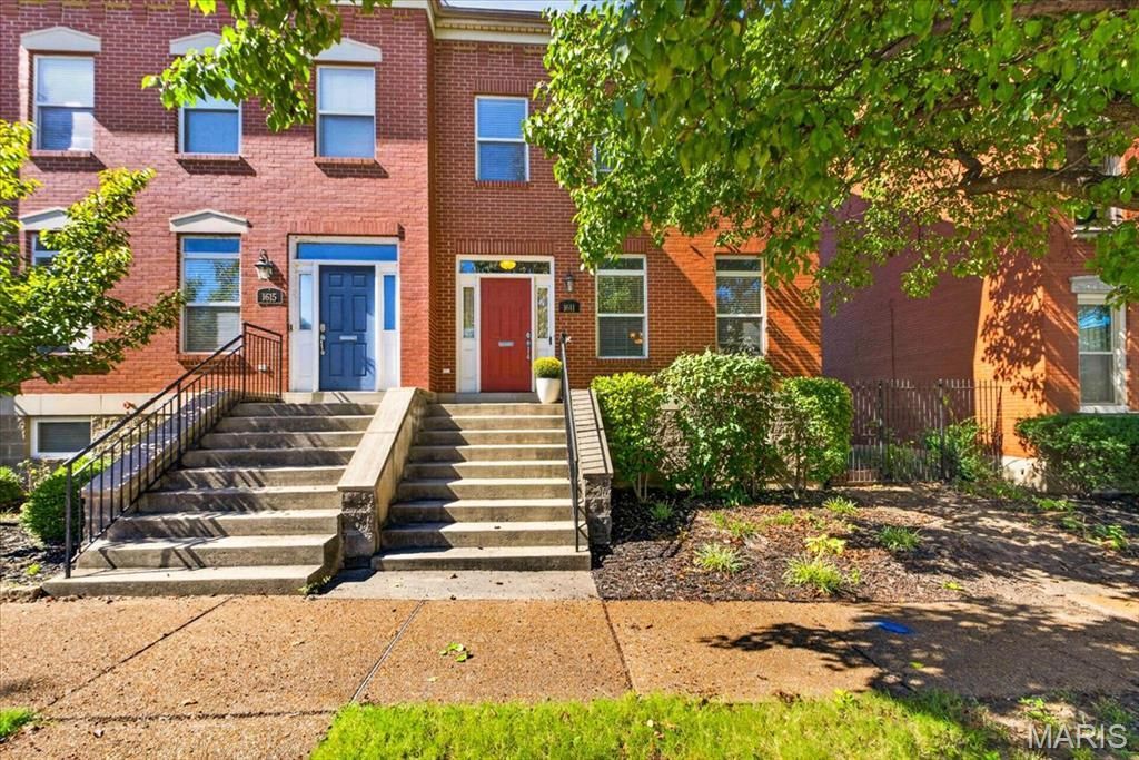 1611 S 11th Street, Saint Louis, MO 63104 Main Photo