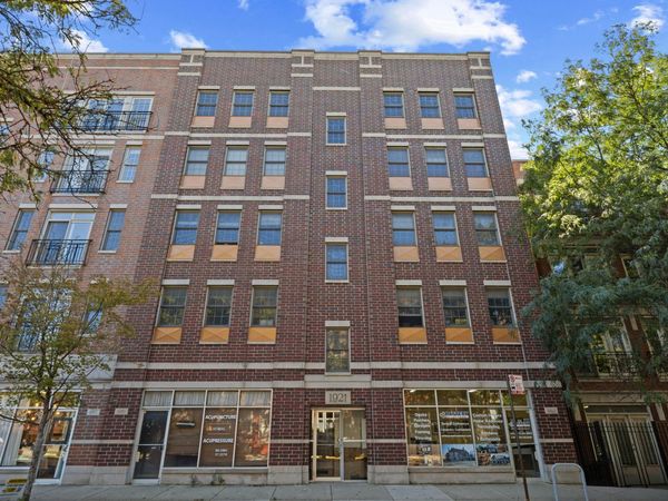 1921 W Diversey Parkway , Unit 402, Chicago, IL 60614