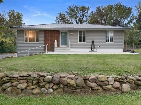 6037 Pease Road , Williamson, NY 14589