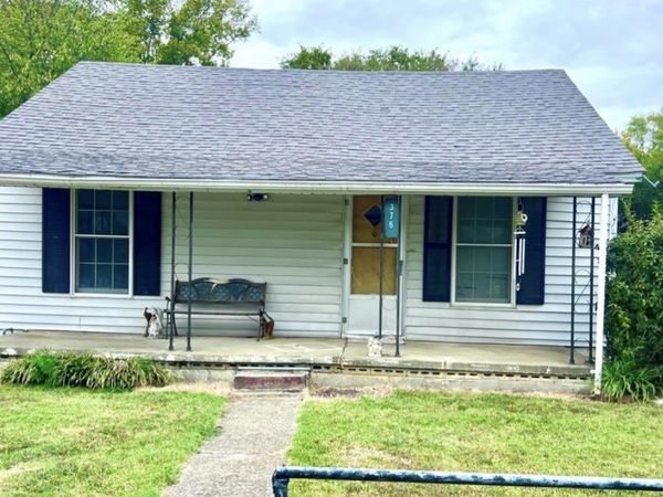 376 W Otis Cir , Hopkinsville, KY 42240
