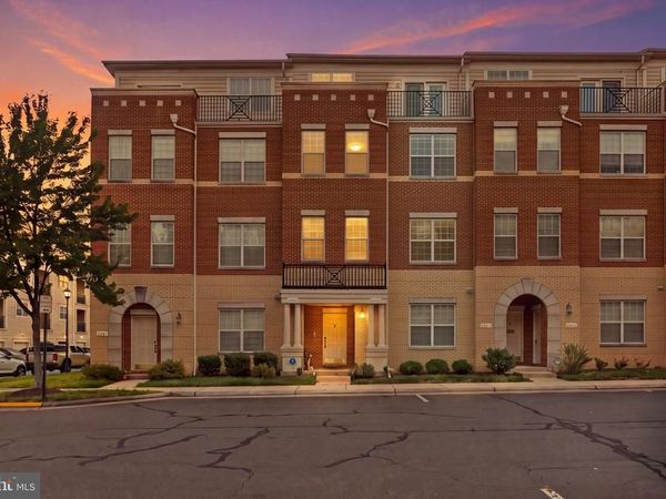 22725 BEACON CREST TERRACE, Unit 22725, BRAMBLETON, VA 20148