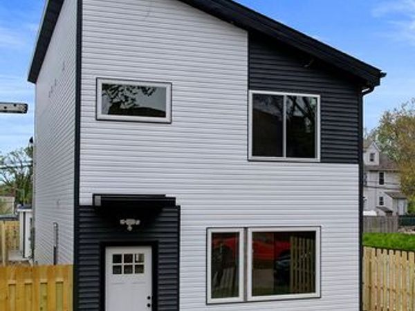 5837 W Iowa Street , Chicago, IL 60651