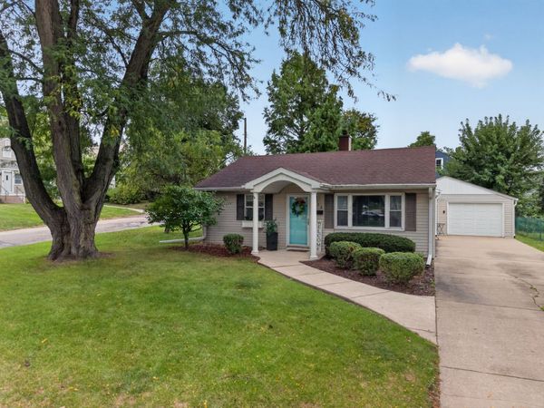 638 Moore Street , Ottawa, IL 61350
