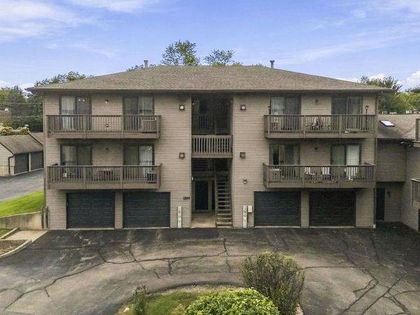 1820 W Highland Avenue , Unit D, Elgin, IL 60123