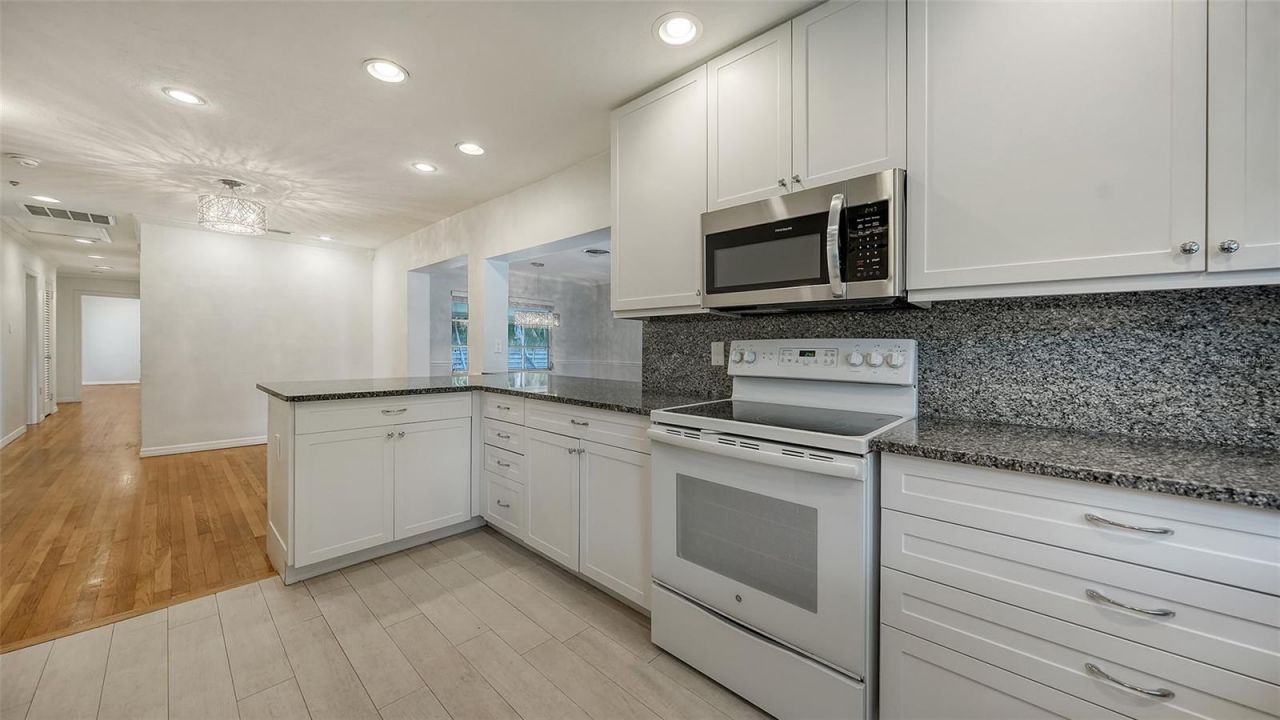 1763 South Drive , Sarasota, FL 34239 Photo