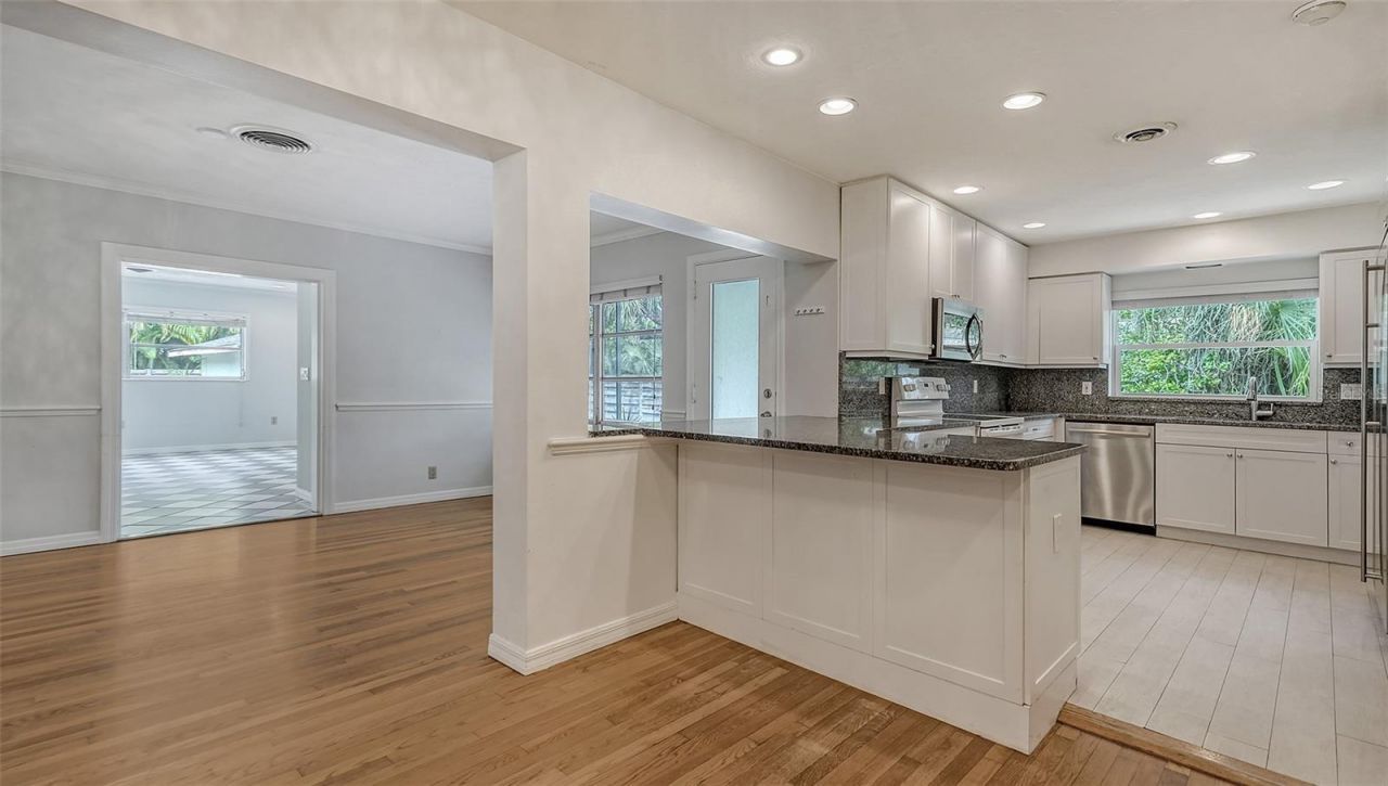 1763 South Drive , Sarasota, FL 34239 Photo