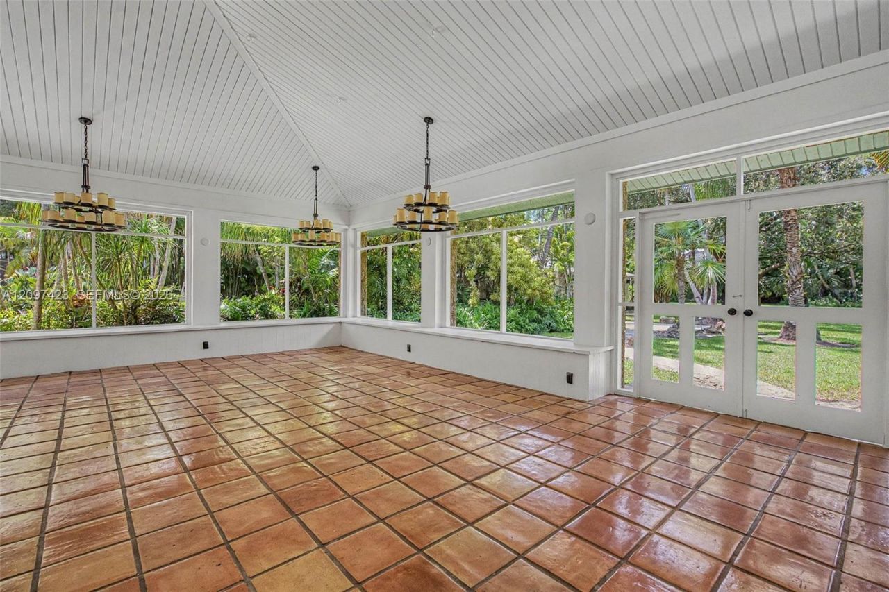 13470 SW 67th Ave, Pinecrest, FL 33156 Photo