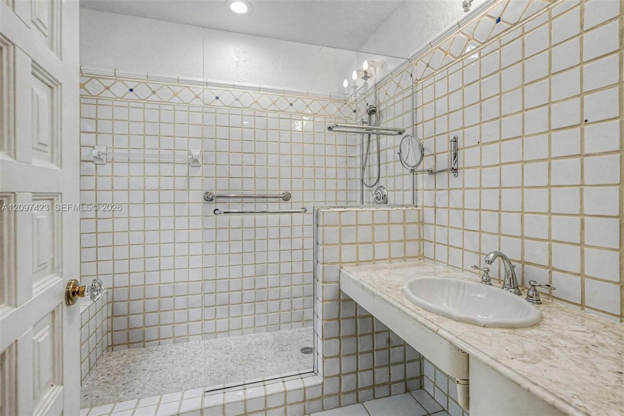 13470 SW 67th Ave, Pinecrest, FL 33156 Photo