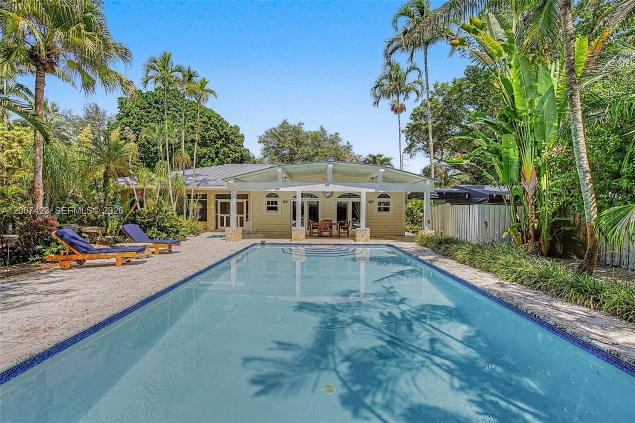 13470 SW 67th Ave, Pinecrest, FL 33156 Photo