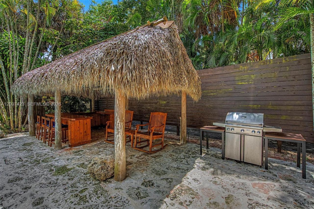 13470 SW 67th Ave, Pinecrest, FL 33156 Photo