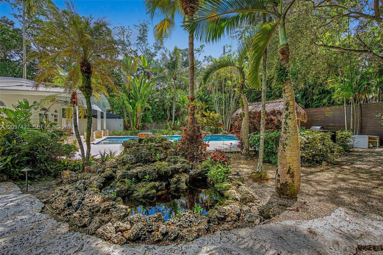 13470 SW 67th Ave, Pinecrest, FL 33156 Photo