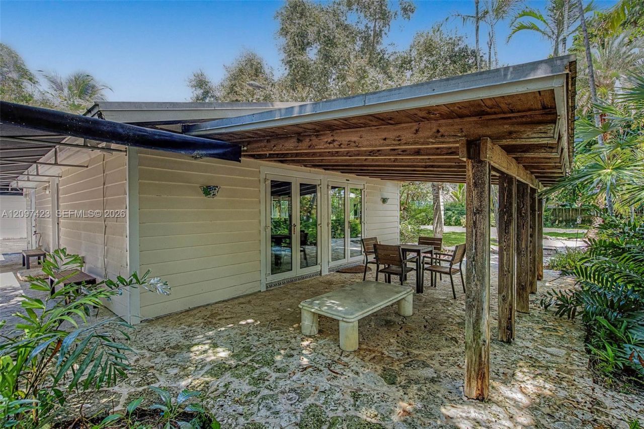 13470 SW 67th Ave, Pinecrest, FL 33156 Photo