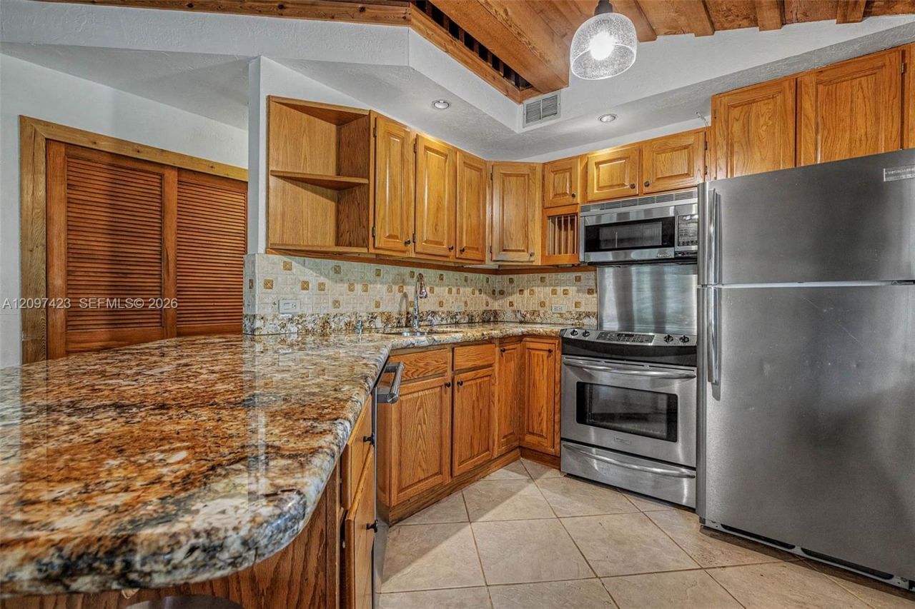 13470 SW 67th Ave, Pinecrest, FL 33156 Photo