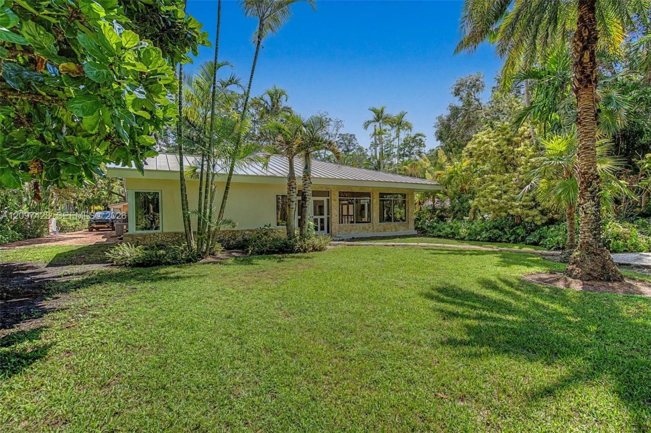 13470 SW 67th Ave, Pinecrest, FL 33156 Photo