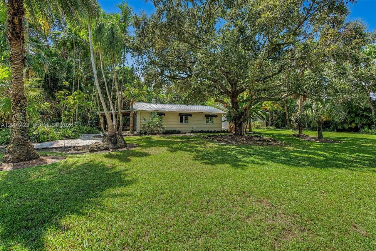 13470 SW 67th Ave, Pinecrest, FL 33156 Photo
