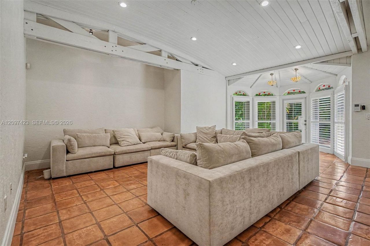 13470 SW 67th Ave, Pinecrest, FL 33156 Photo