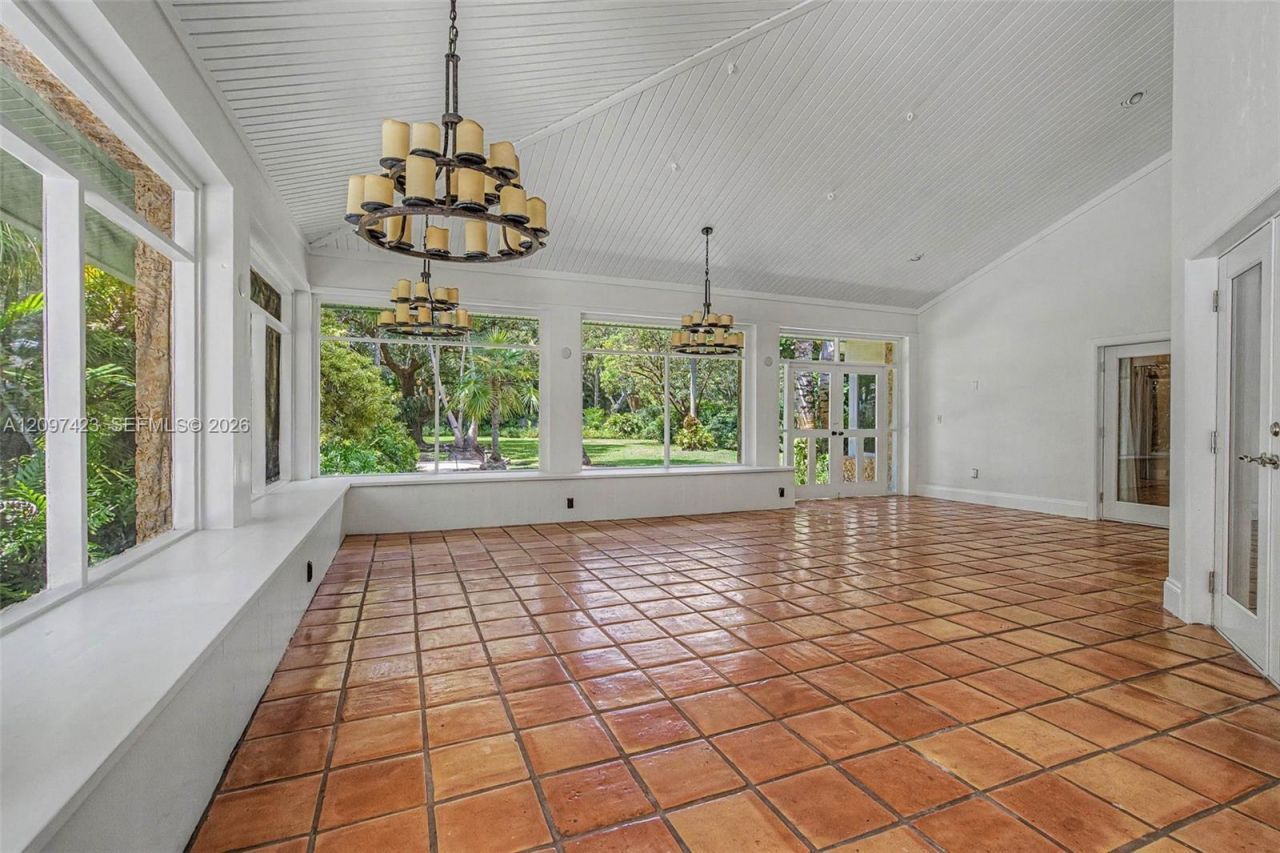 13470 SW 67th Ave, Pinecrest, FL 33156 Photo