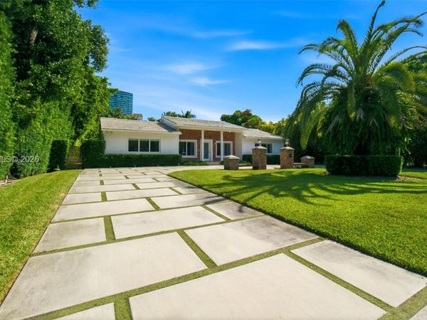 530 Sabal Palm Rd , Miami, FL 33137