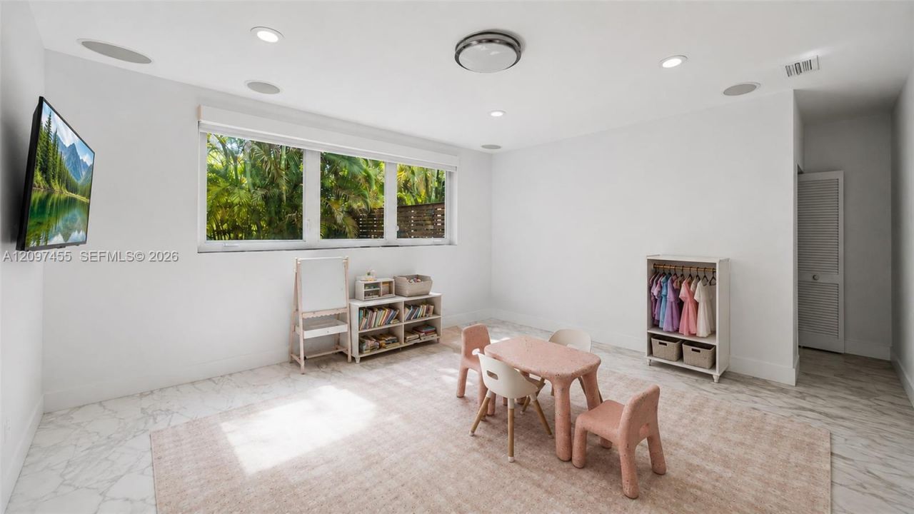 530 Sabal Palm Rd , Miami, FL 33137 Photo