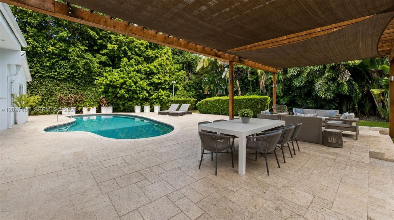 530 Sabal Palm Rd , Miami, FL 33137 Photo