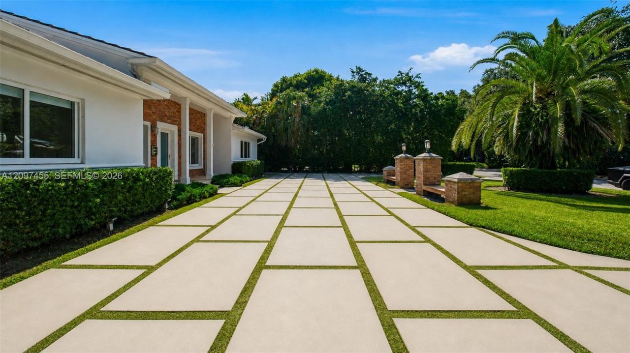 530 Sabal Palm Rd , Miami, FL 33137 Photo