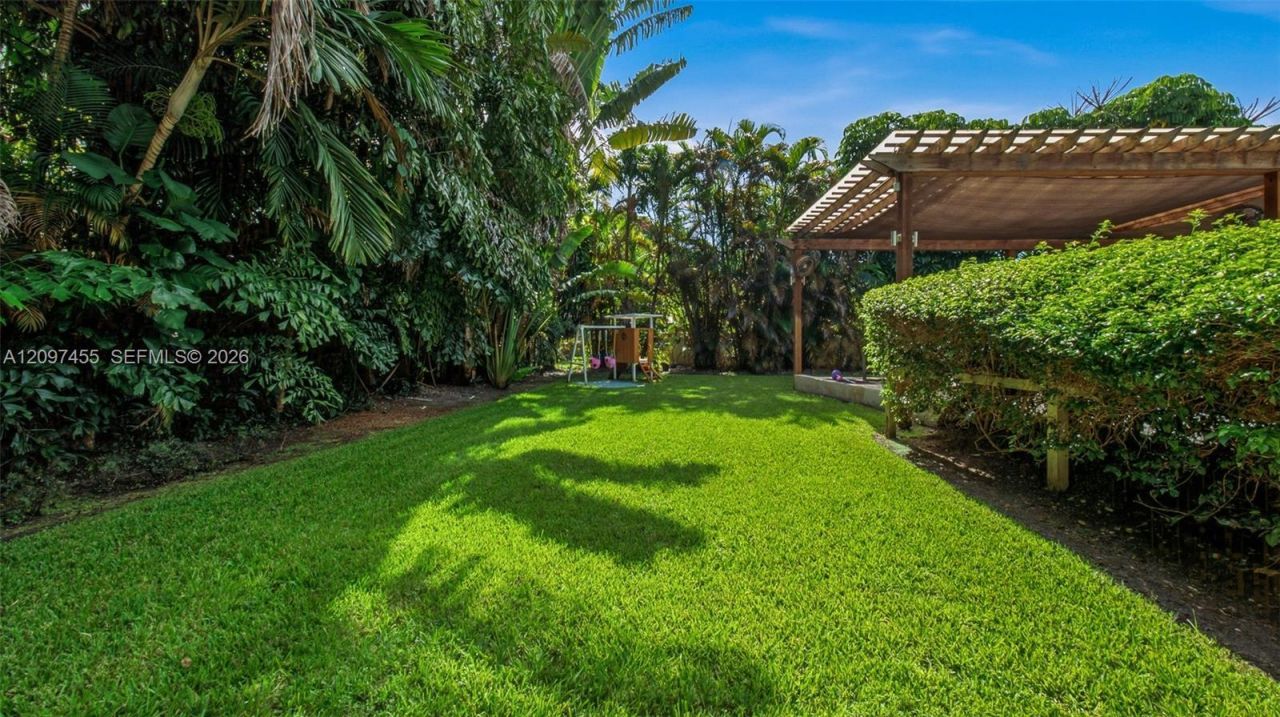 530 Sabal Palm Rd , Miami, FL 33137 Photo