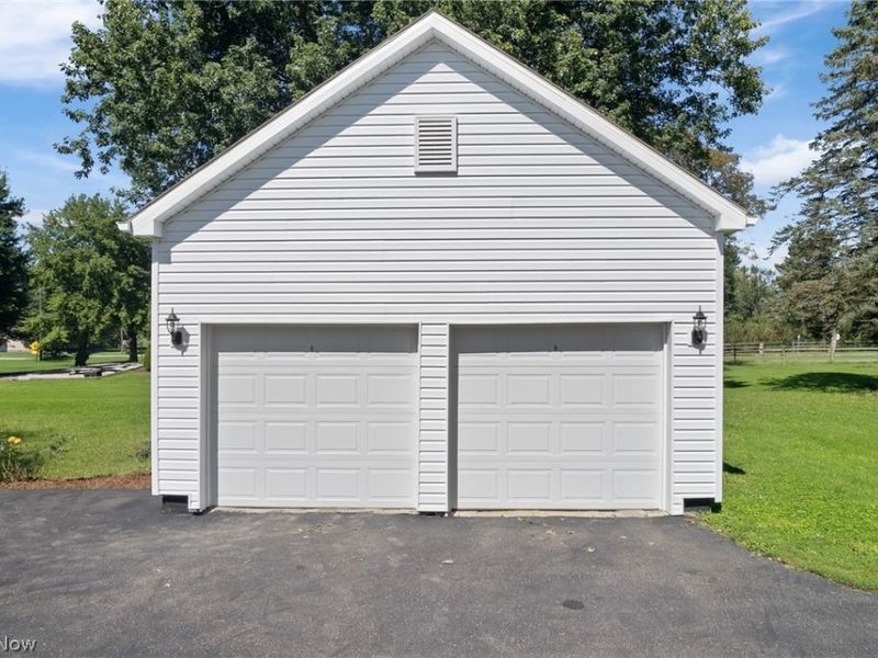 4502 Broadway Avenue NE, Louisville, OH 44641 Photo 9