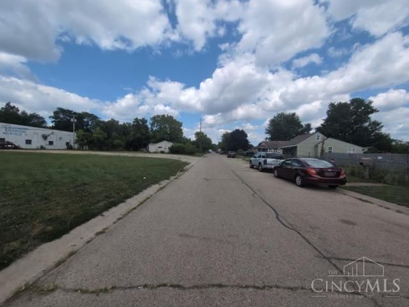 2624 Oneida Avenue, Harrison Township, OH 45414 Photo 3
