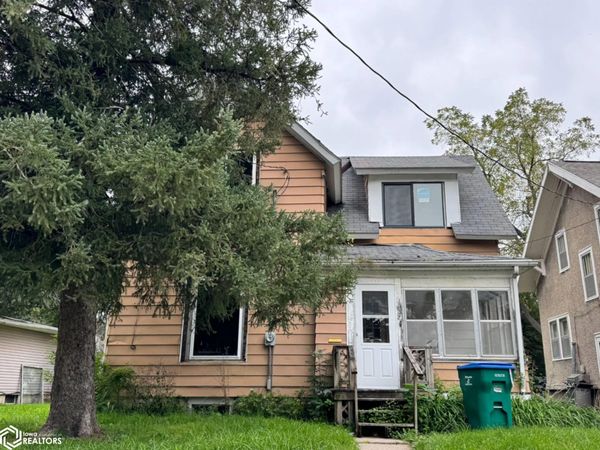 1137 3Rd Street, Webster City, IA 50595