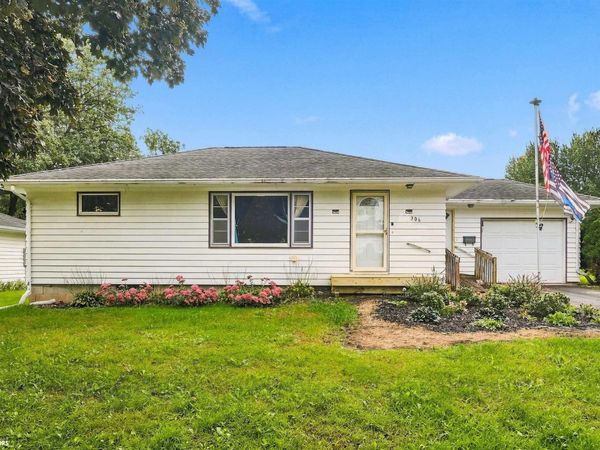 306 4th St, Gladbrook, IA 50635
