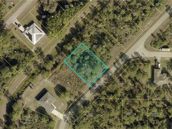 220 Homewood AVE S, LEHIGH ACRES, FL 33974