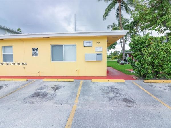 716 NE 8th St , Unit 2, Hallandale Beach, FL 33009