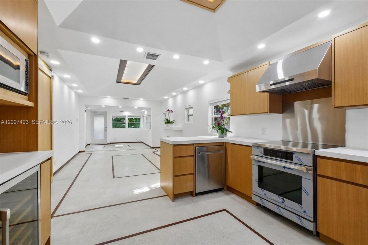 67 NW 51st St, Miami, FL 33127 Photo