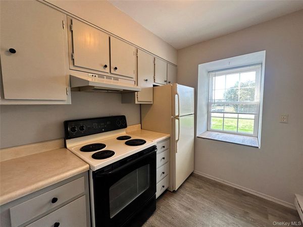 101 Sylvan , Unit 21, Miller Place, NY 11764