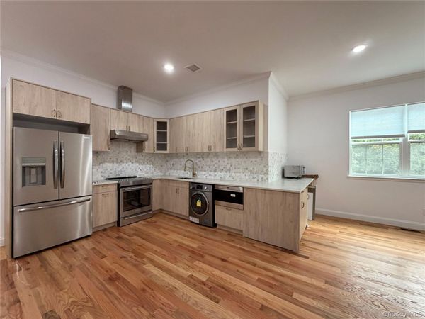 83 Milmay Avenue, Hauppauge, NY 11788