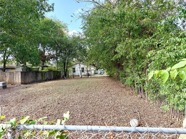 307 Robbins Street , Cleburne, TX 76031