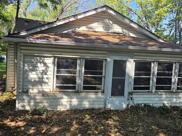 4331 NE Kelsey Road, Kansas City, MO 64116