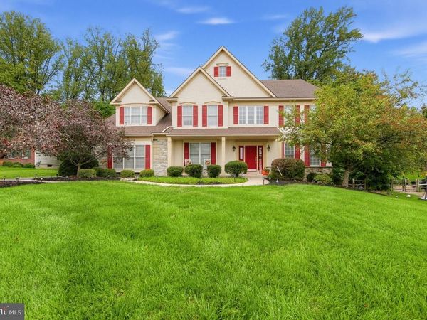 2 ROOSEVELT CIRCLE, DOWNINGTOWN, PA 19335