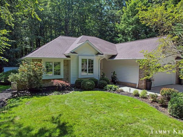 6934 Bendemeer Drive, Fennville, MI 49408