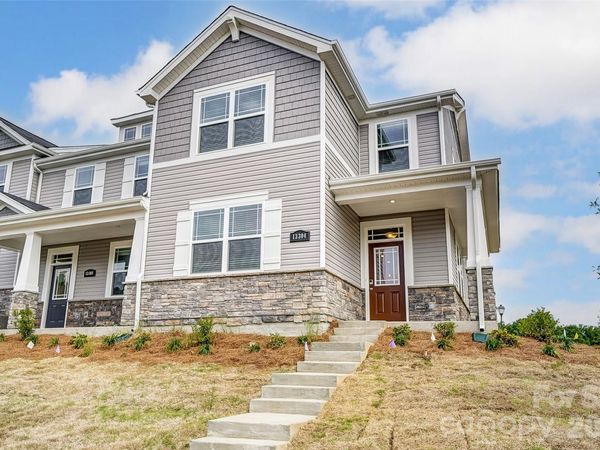 5225 Wyes Oak Lane , Charlotte, NC 28269
